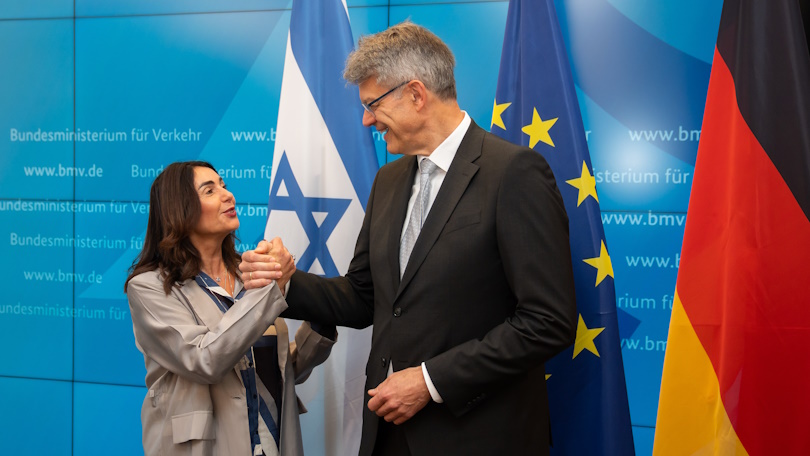 Die israelische Verkehrsministerin Miri Regev und der deutsche Verkehrsminister Patrick Schnieder Die israelische Verkehrsministerin Miri Regev und der deutsche Verkehrsminister Patrick Schnieder
